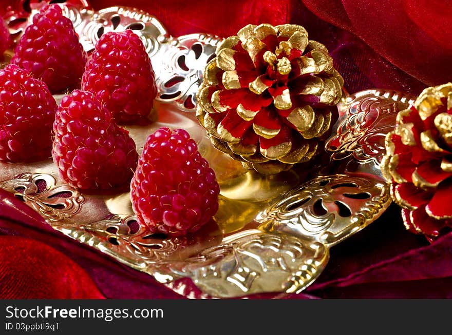 Fruit bowl with fruit