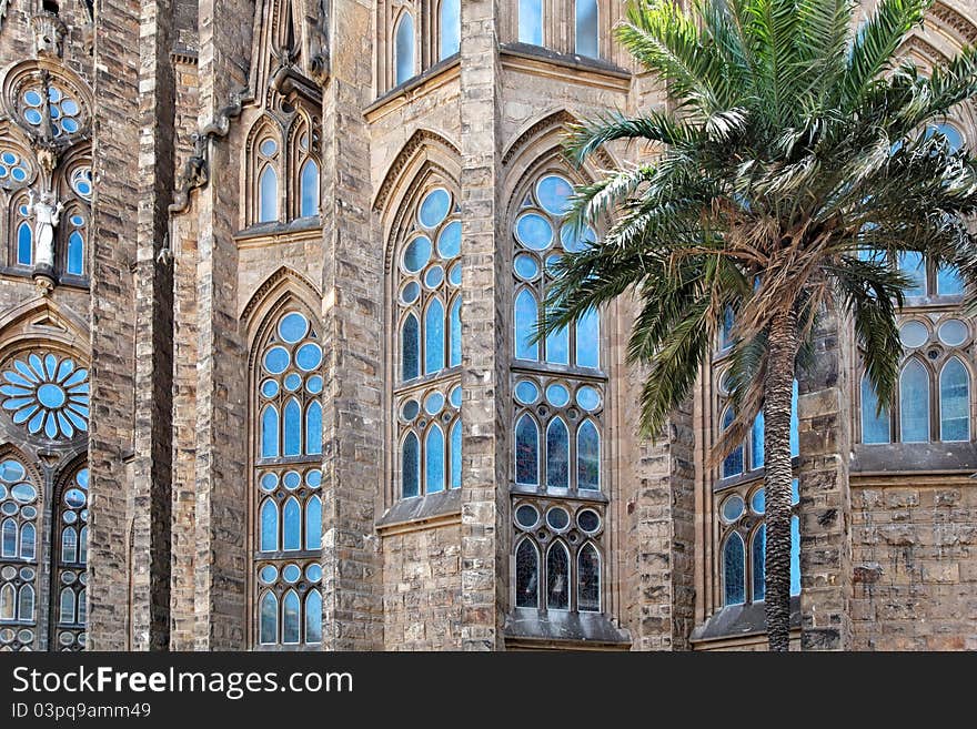 Sagrada Familia (Basílica i Temple Expiatori de la Sagrada Família), Gaudi's most famous church in Barcelona, Spain, Europe (permanent construction from 1882 to ~2026). Sagrada Familia (Basílica i Temple Expiatori de la Sagrada Família), Gaudi's most famous church in Barcelona, Spain, Europe (permanent construction from 1882 to ~2026)