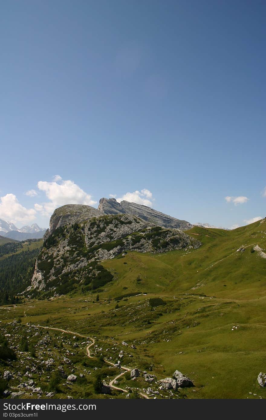 Image of one of the more interesting mountings in the Dolomites.