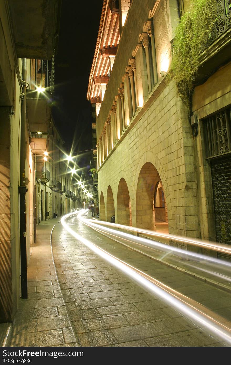 A picture of Girona's old streets in the old district of the city.