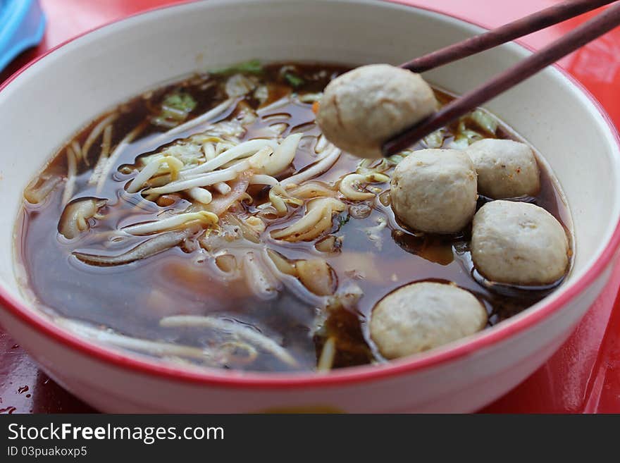 Thai Pork Noodles is a favorite dish among Thais, Malaysians & Singaporeans. Thai Pork Noodles is a favorite dish among Thais, Malaysians & Singaporeans.