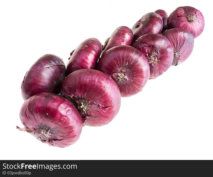 Red onions twisted in chain