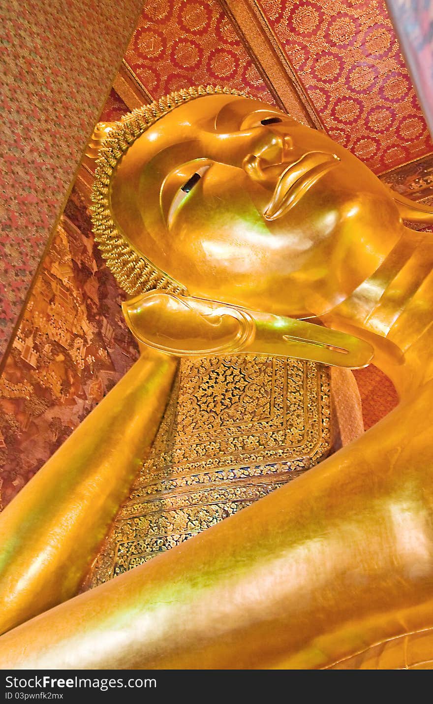 Giant lying buddha statue in wat pho temple, bagnkok, thailand. Giant lying buddha statue in wat pho temple, bagnkok, thailand