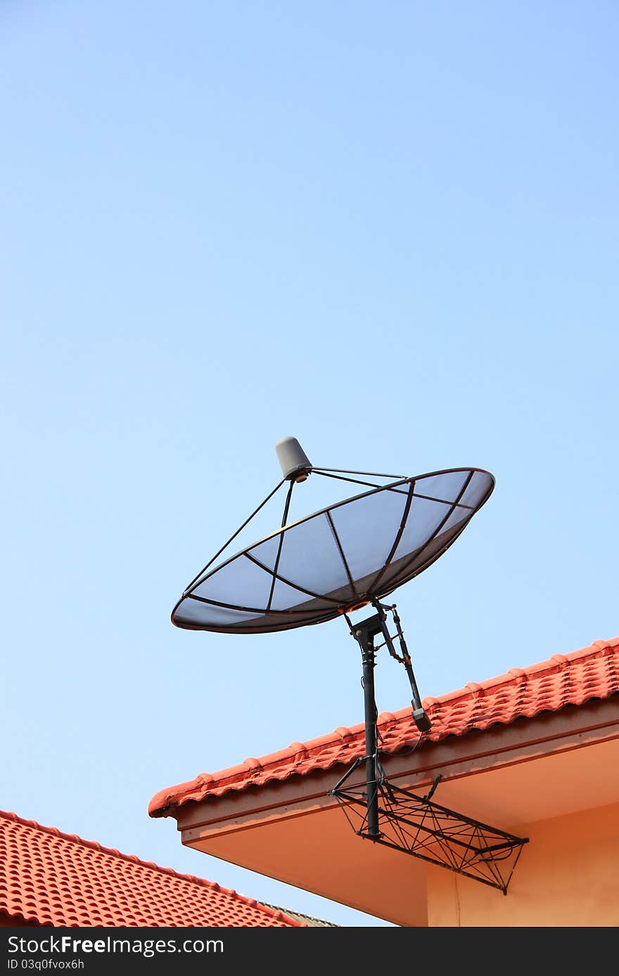 Satellite antenna