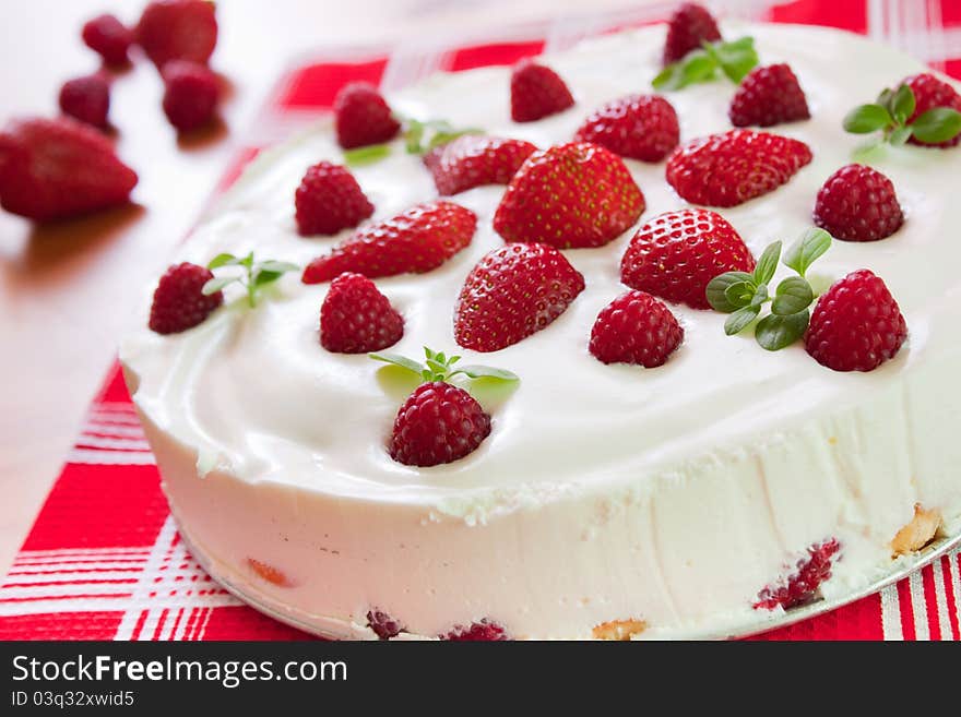 Strawberry and raspberry cake