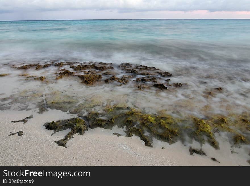 Kuramathi at 2 km (1 mi) long is the largest of six islands that belong to the small natural atoll, located a few miles off NE Ari Atoll, known as Rasdhoo or Rasdu Atoll