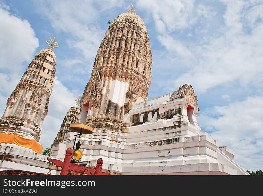 Prang Wat Mahathat 1500 years old