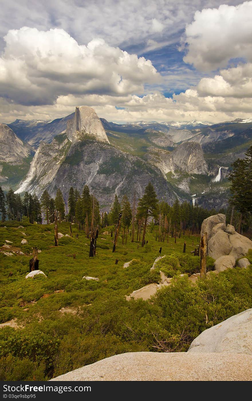 Half Dome view from Glacier point at Yosemite national park.