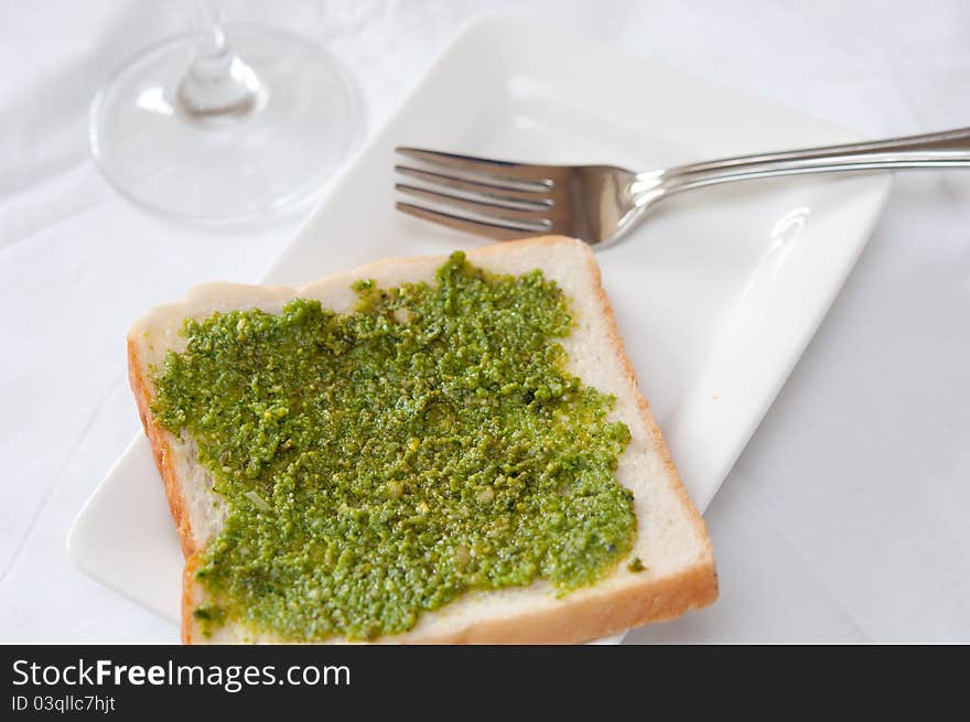 Delicious pesto toast