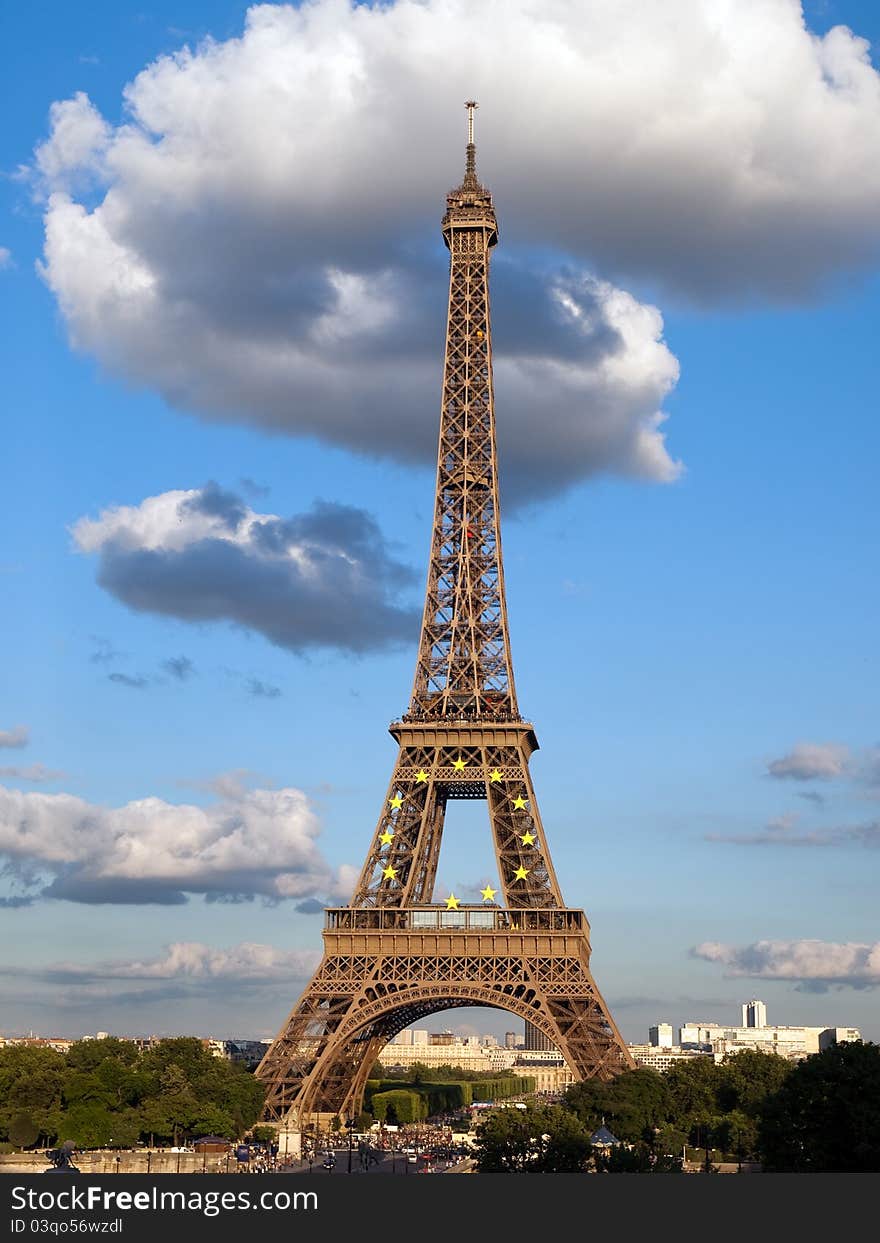 Photo of the Eiffel Tower during the French Presidency of the EU