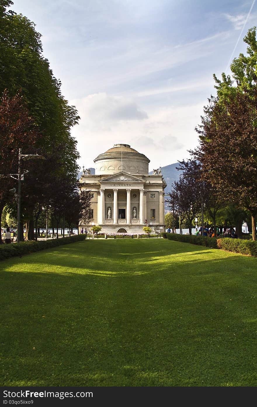 Como: Tempio Voltiano