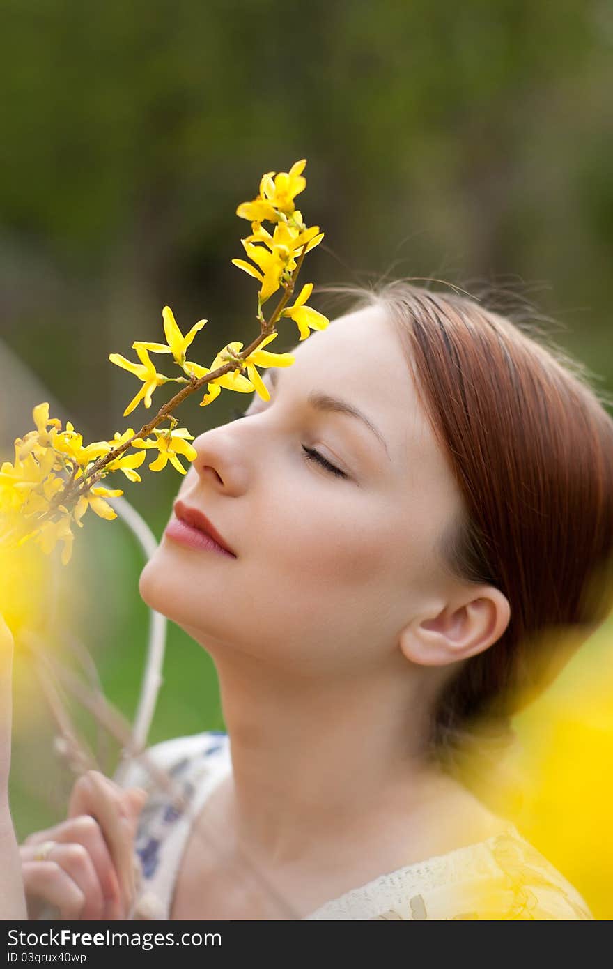 Closeup portrait of young beutiful girl outdoors