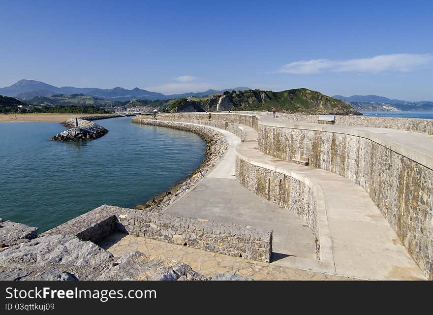 Zumaia breakwater