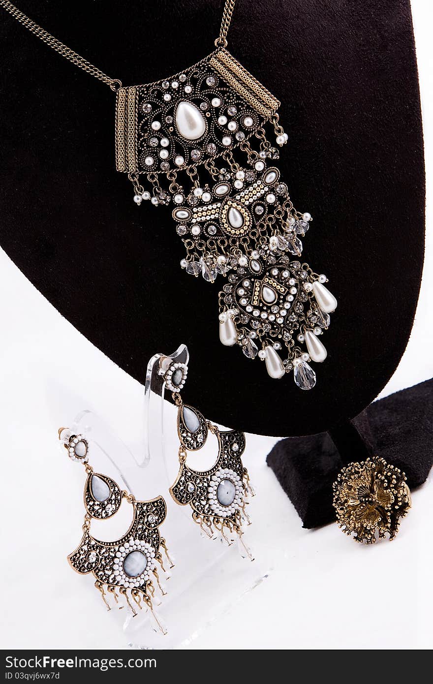 Jewelery Set of earrings ring and necklace