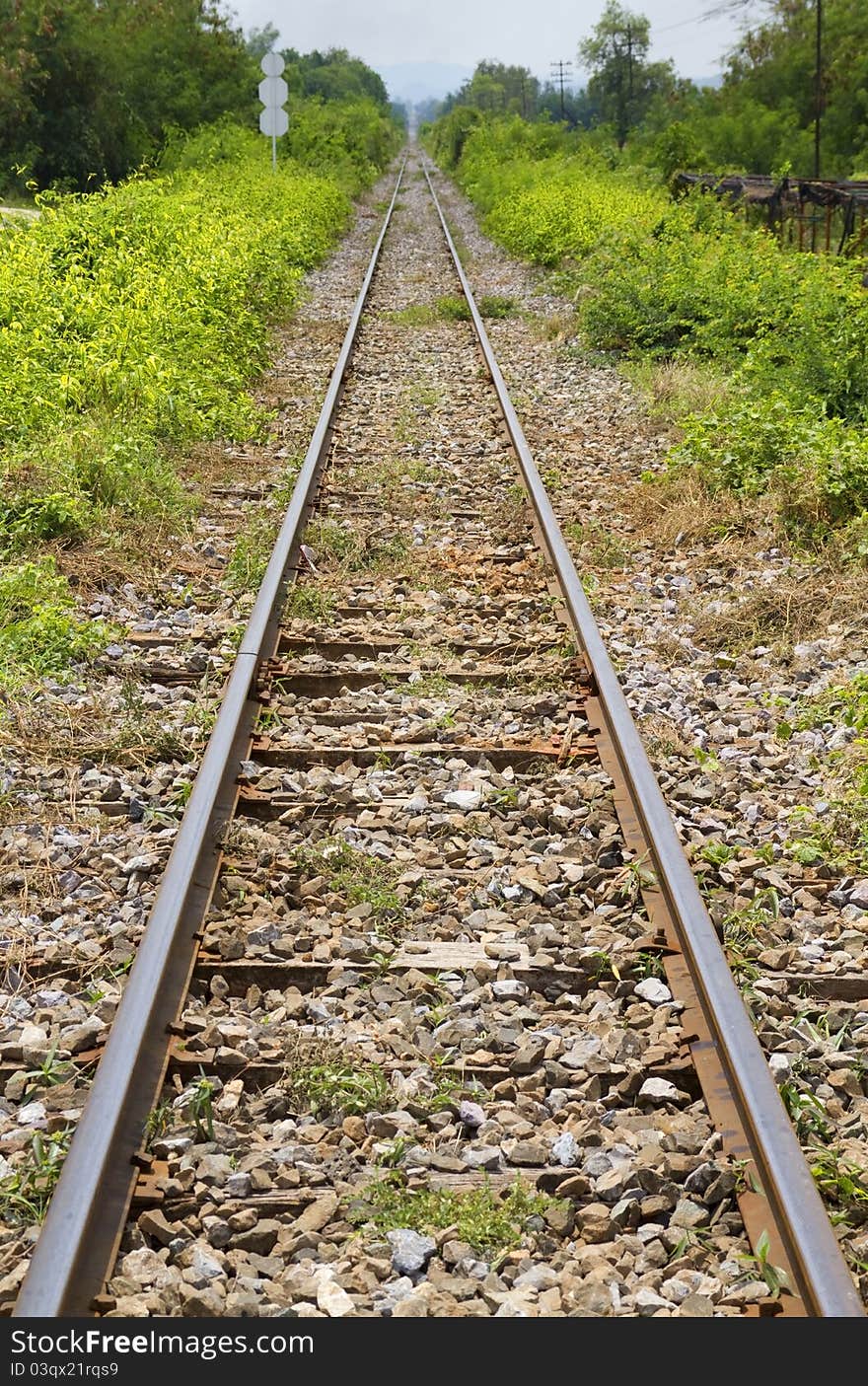 Diversion junction railway,The train