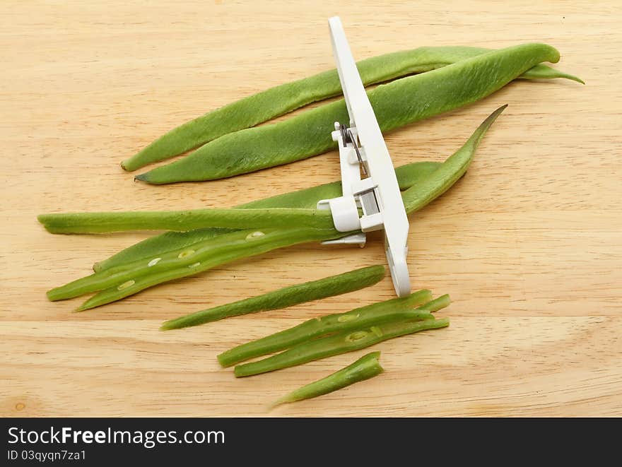 Runner beans and cutter