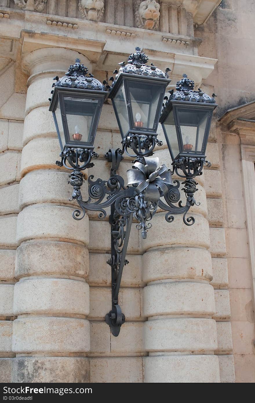 Street lamp in Dresden.