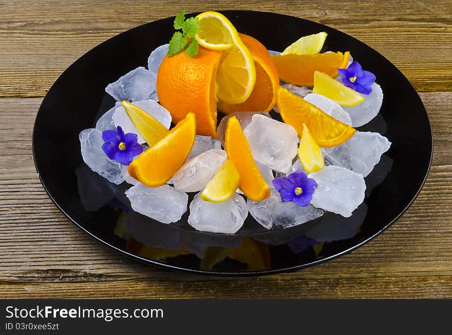 Citrus fruits and ice