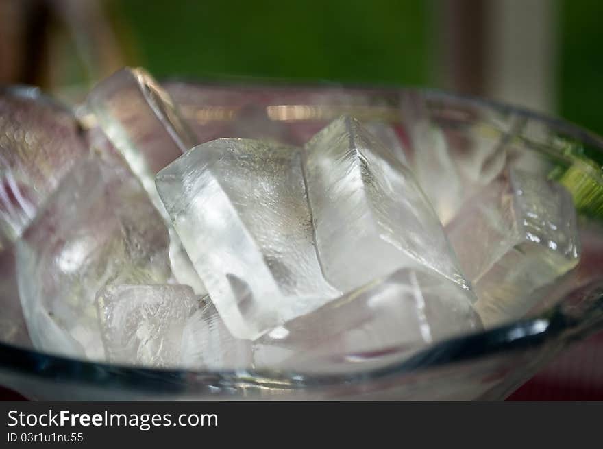 Transparent blocks of ice