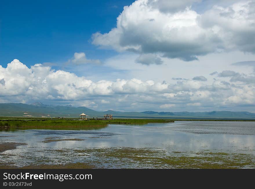 Huahu lake and plateau wetland, it is the beautiful natural scenery of qinghai-tibet plateau, Gansu China. Qinghai-tibet plateau is the highest and biggest plateau in the world. Huahu lake and plateau wetland, it is the beautiful natural scenery of qinghai-tibet plateau, Gansu China. Qinghai-tibet plateau is the highest and biggest plateau in the world.