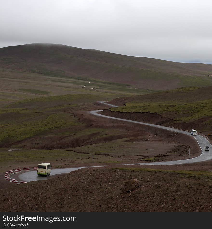 Plateau Highway near the Namtso Lake