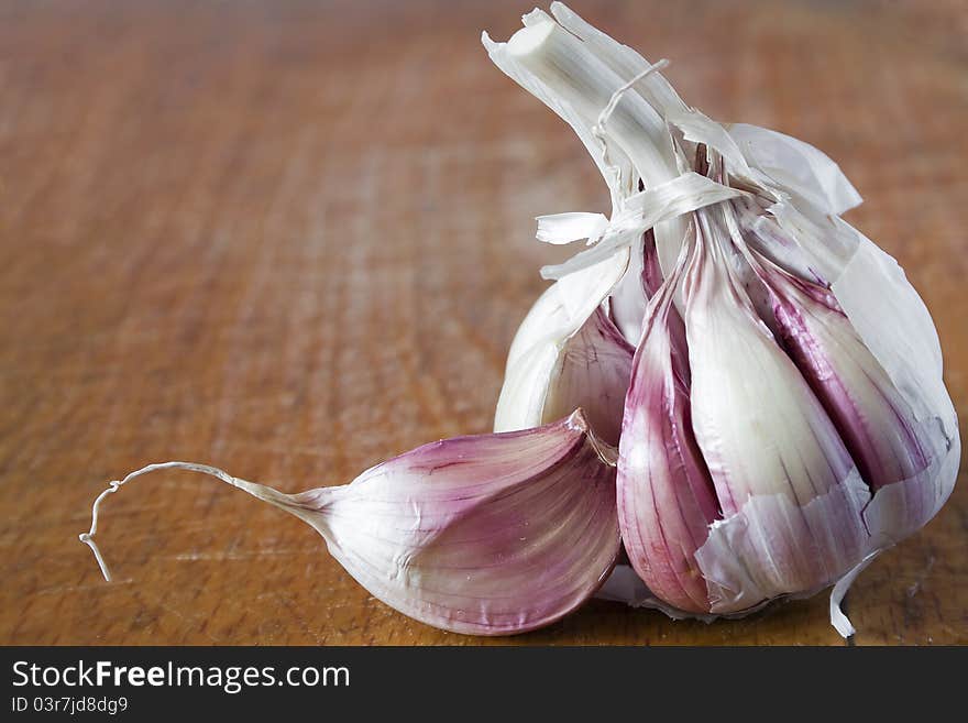 Violet garlic