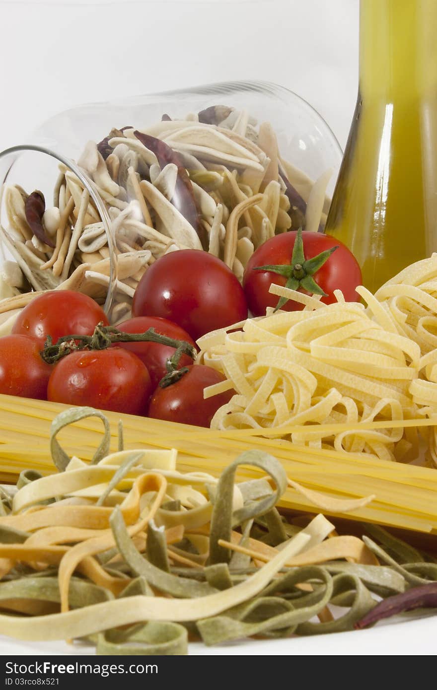 Pasta, tomatos and olive oil