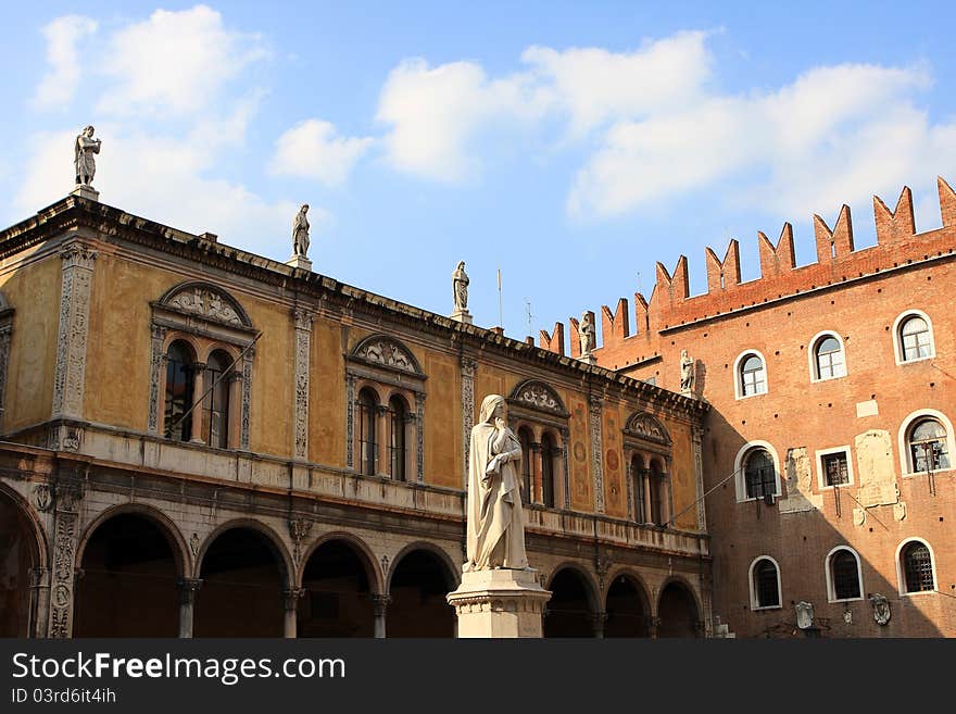 Piazza dei Signori, also known as Piazza Dante, with statue of Dante, Verona, Italy. Piazza dei Signori, also known as Piazza Dante, with statue of Dante, Verona, Italy