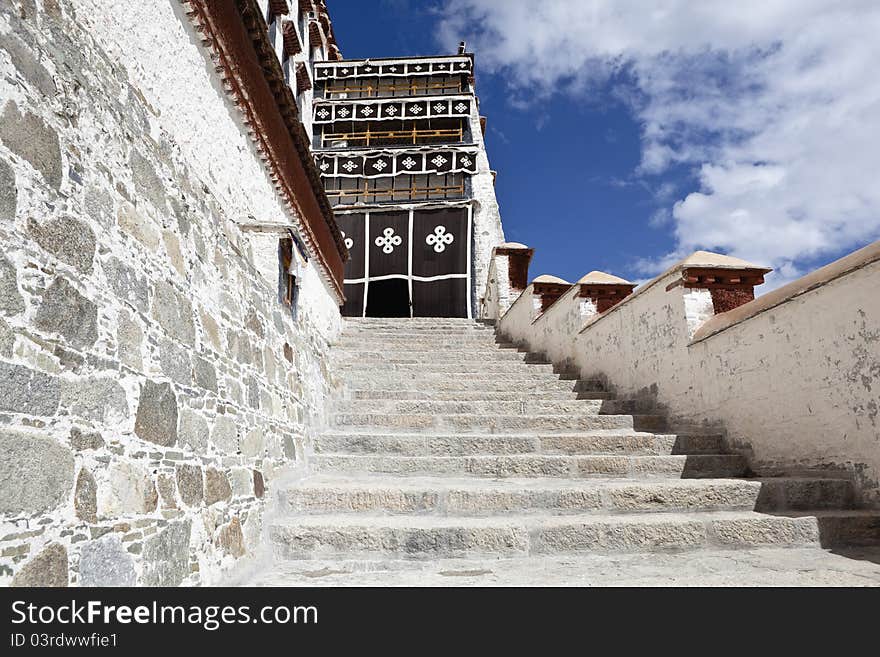 Tibet: building in potala palace