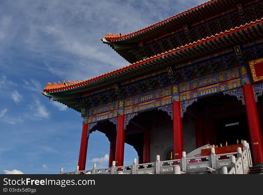 Colorful lengnoeiyi chinese temple in bangkok