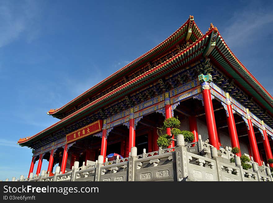 Colorful lengnoeiyi chinese temple in bangkok