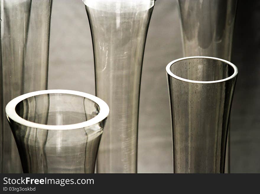 The composition of the formed image of glass cups