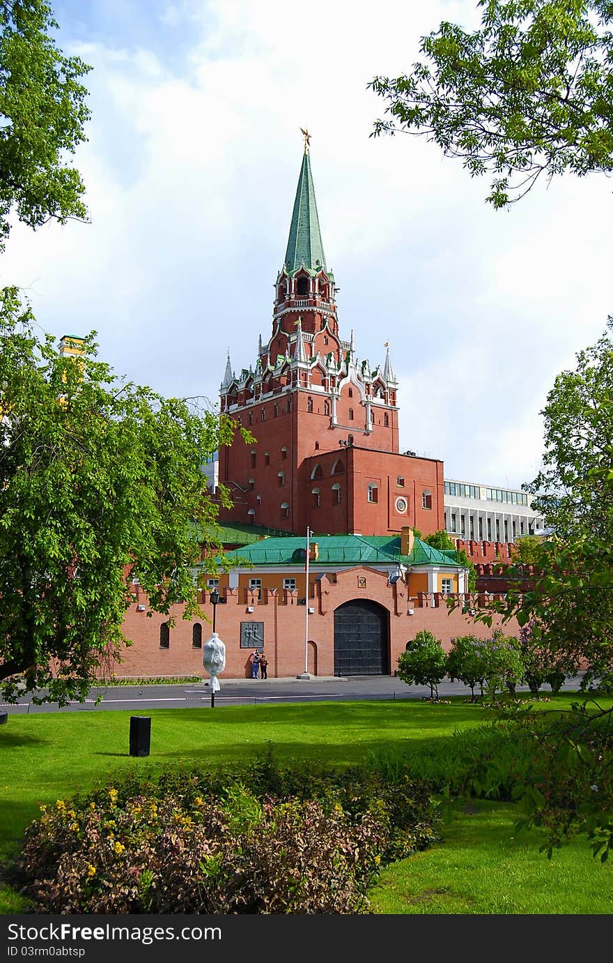 Troitskaya Tower of Moscow Kremlin view from the Alexandrovsky Garden The Troitskaya Tower is a tower with a through-passage in the center of the northwestern wall of the Moscow Kremlin, which overlooks the Alexander Garden