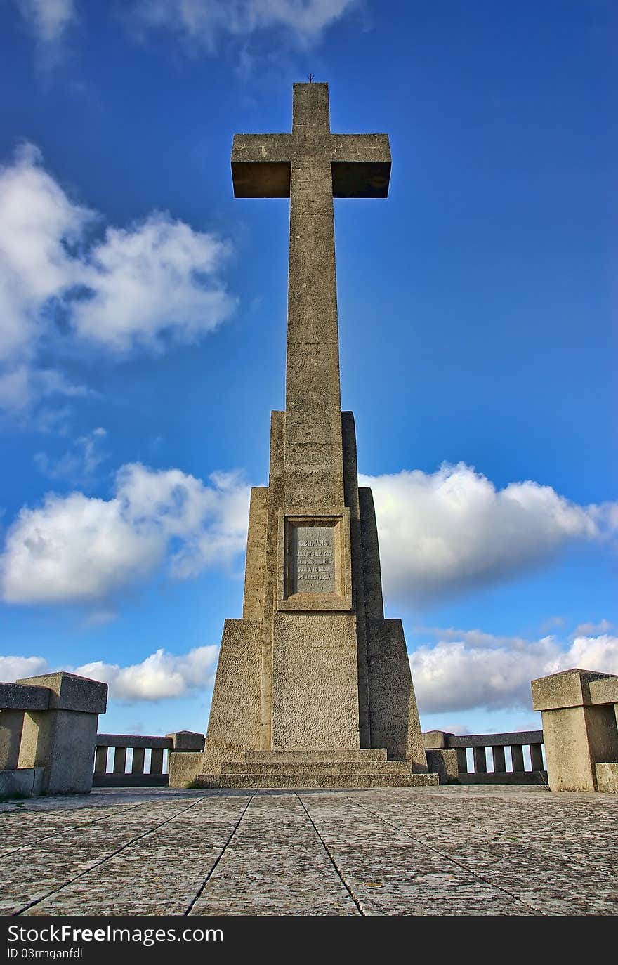 Sant Salvador Cross