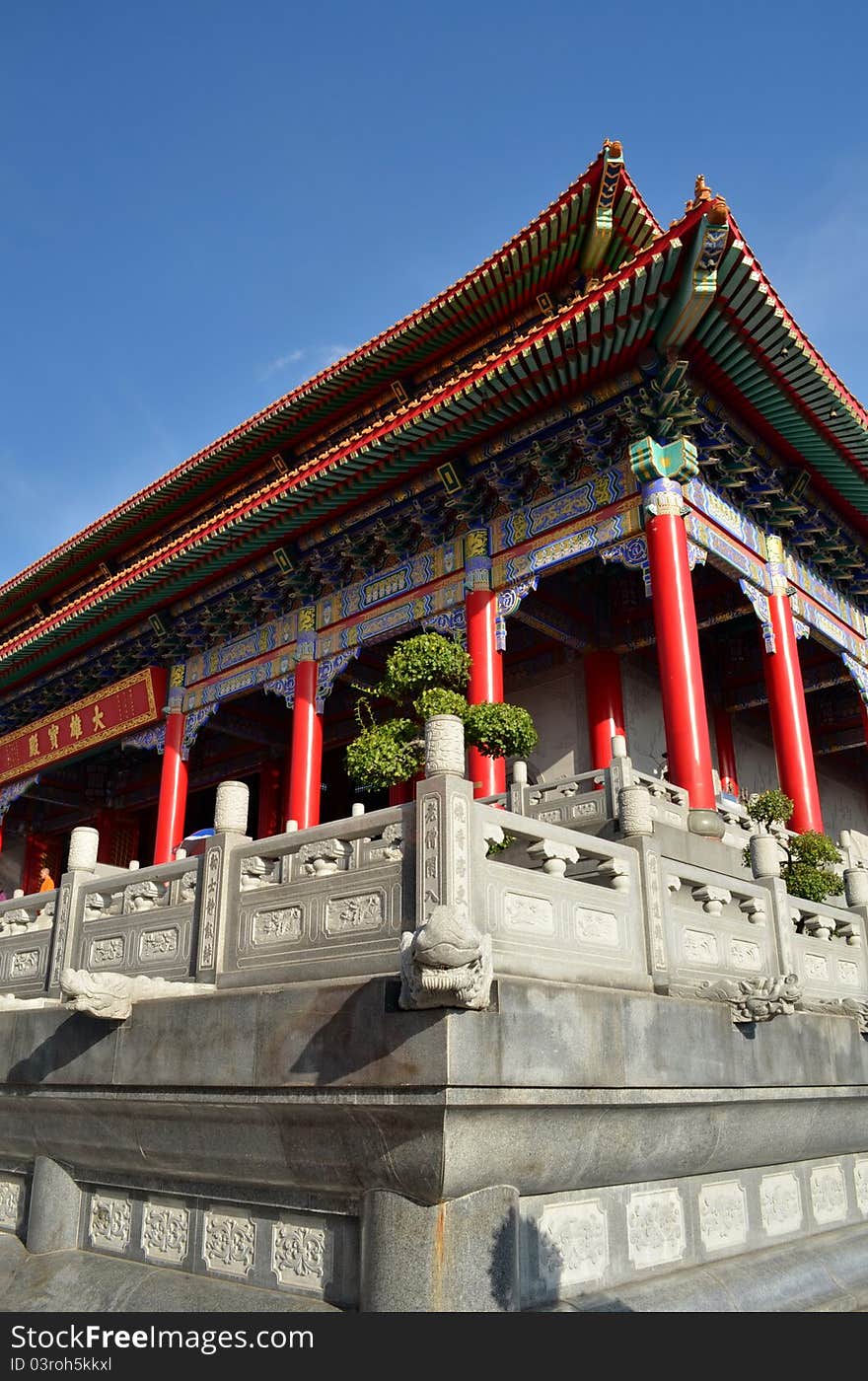 Colorful lengnoeiyi chinese temple in bangkok