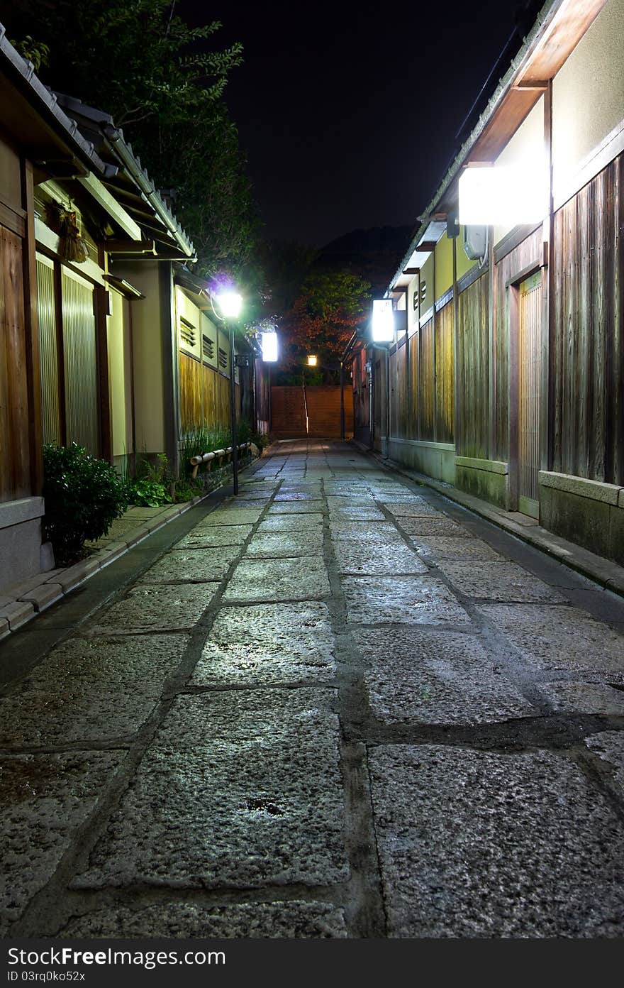 Kyoto streets at night