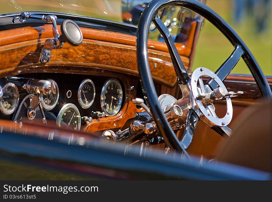 Automobile dashboard