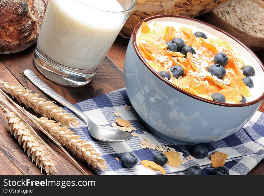 Healthy breakfast with cereals and blueberries