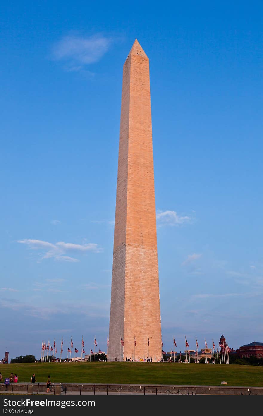 Outdoor view of Washington Monument