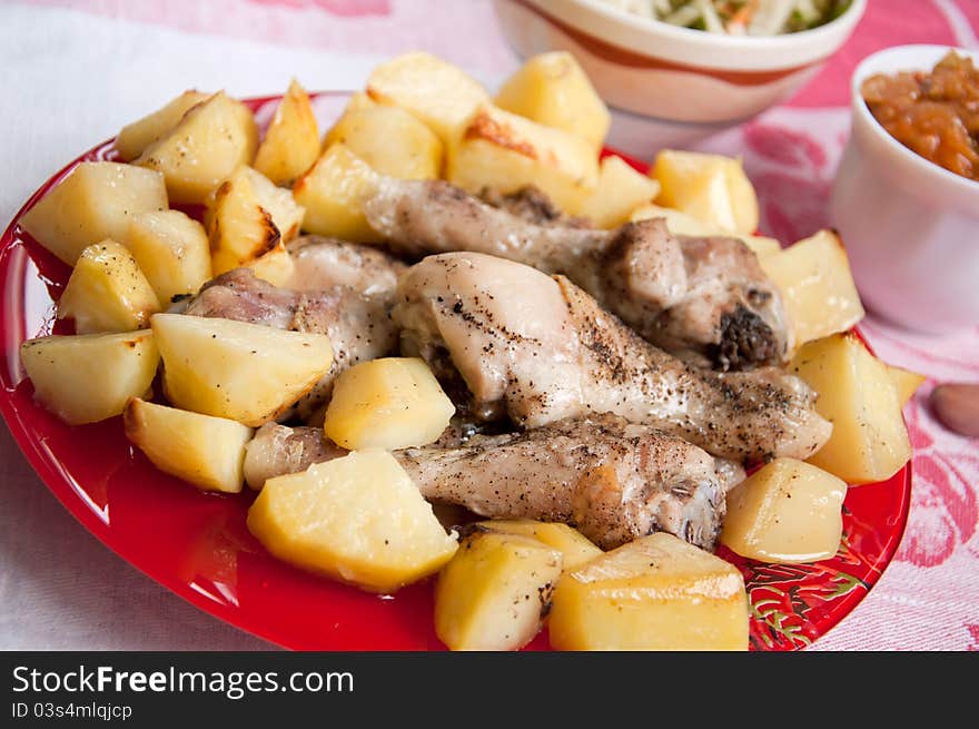 Baked potato with chicken