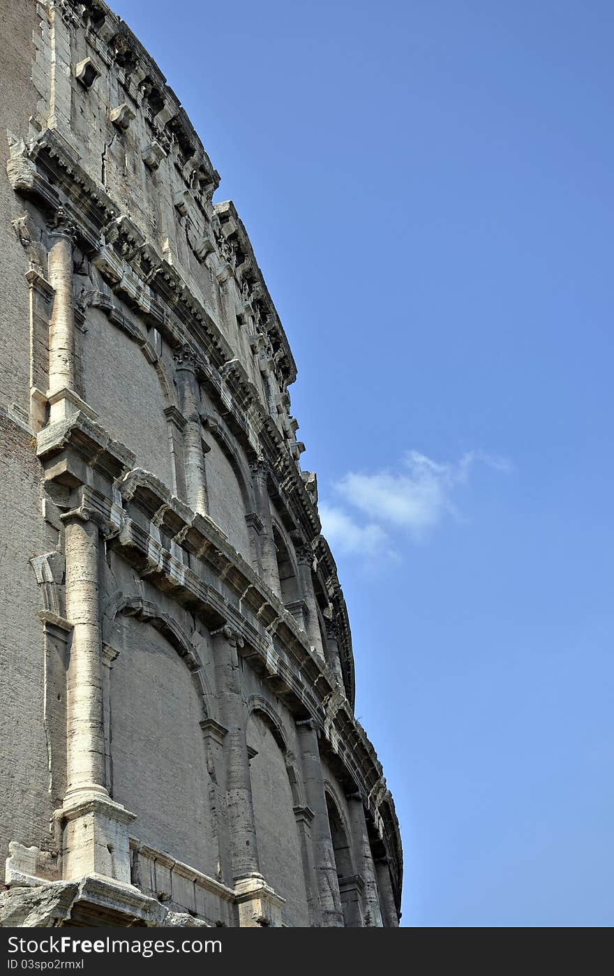 Colosseum Side