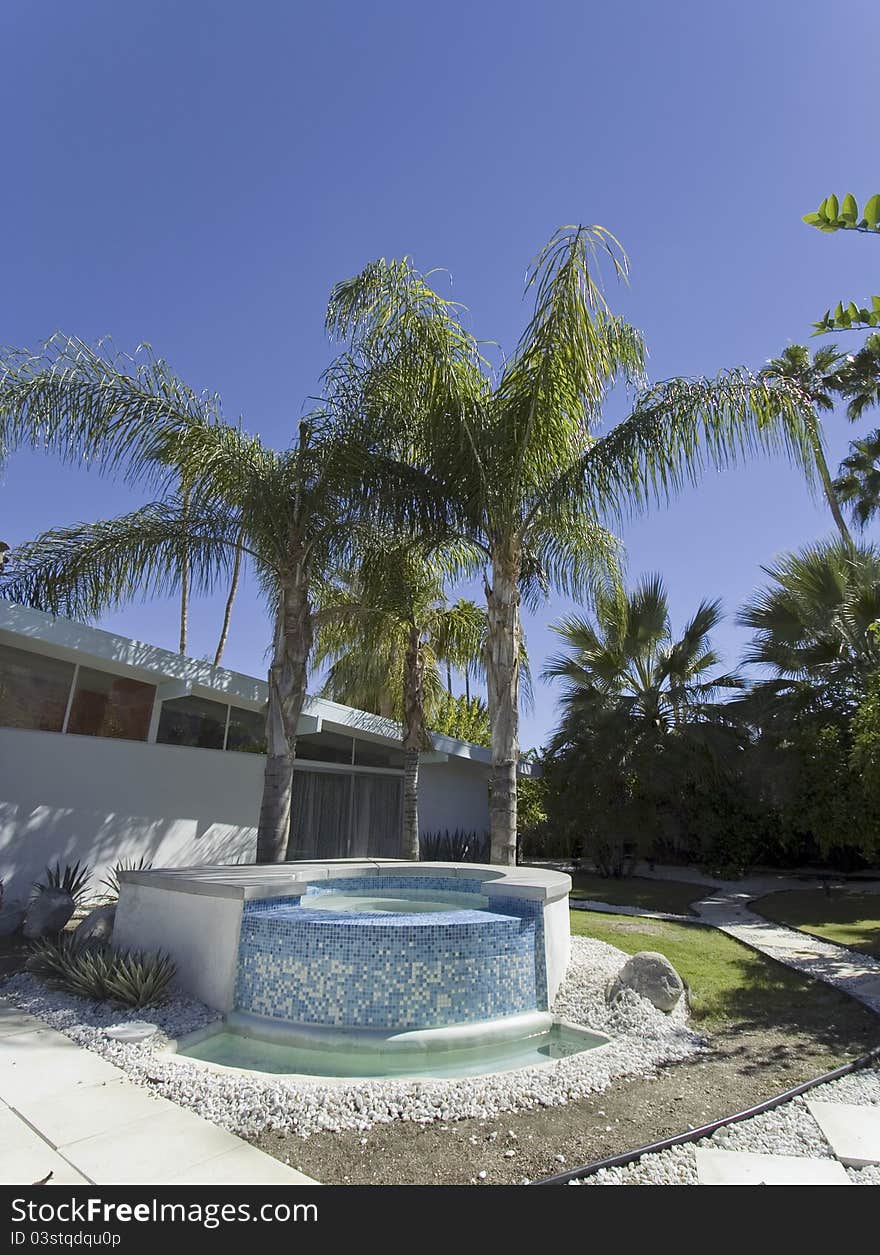 Outdoor hot tub in Palm Springs, California