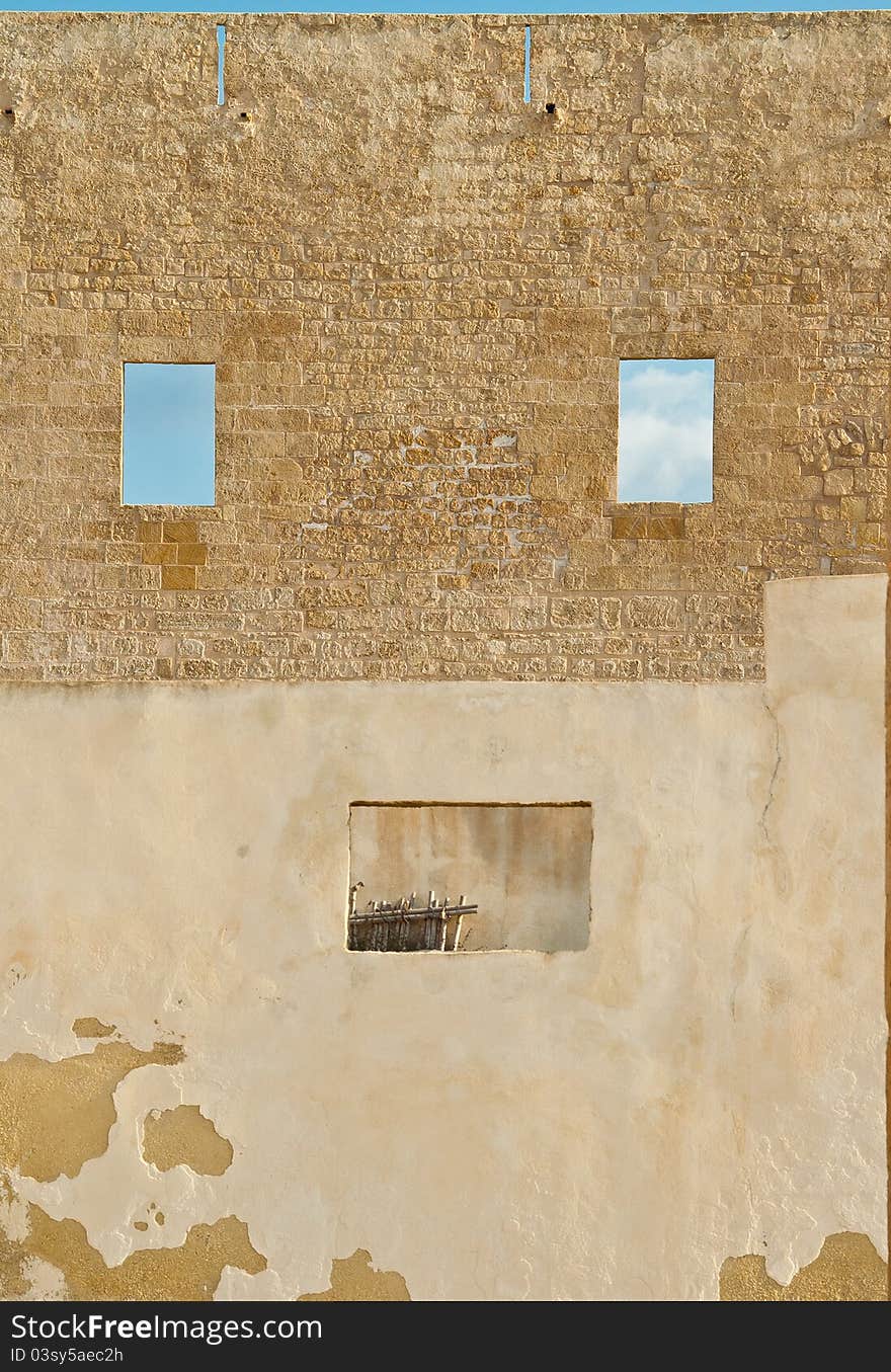 The face in the wall in oasis vendicari