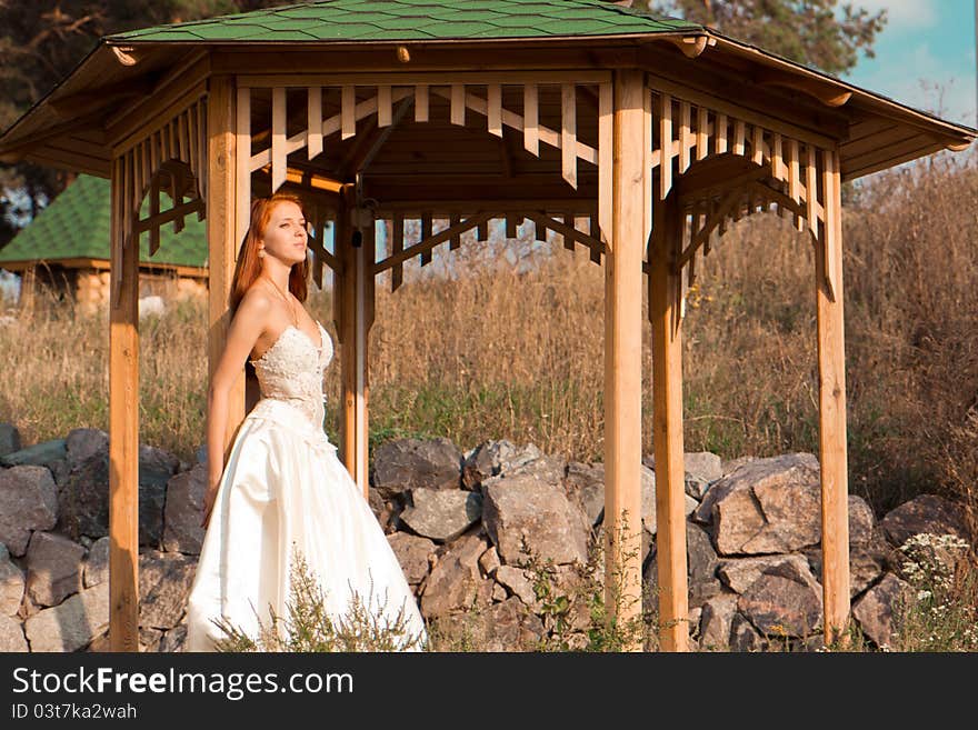 Portrait of a beautiful bride outdoor