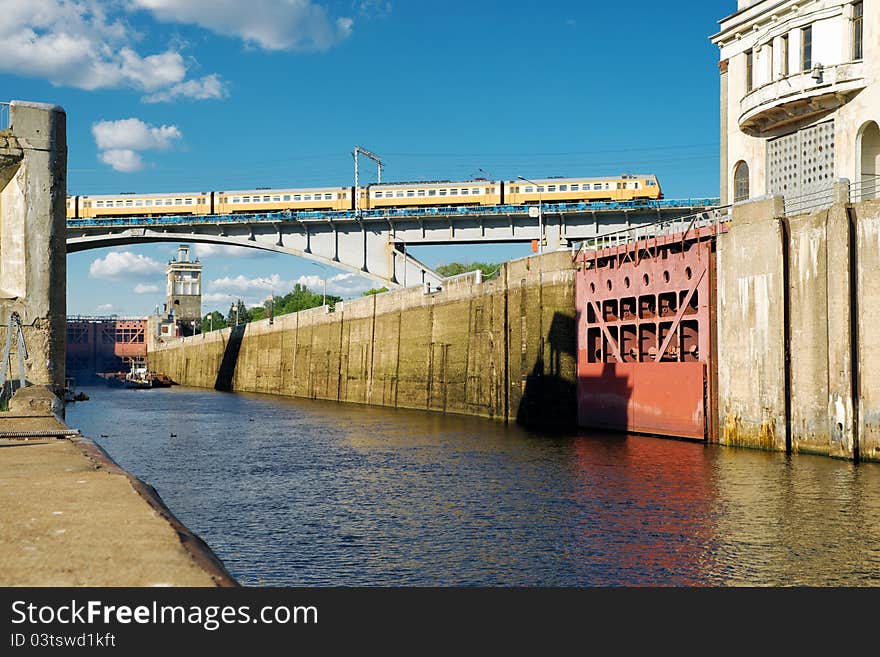 Floodgates on the Moscow canal