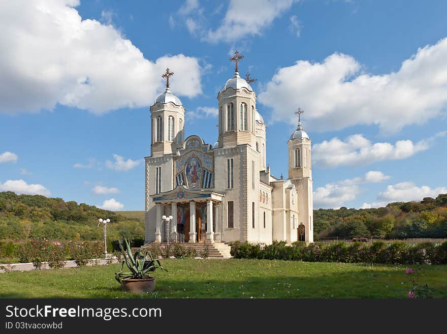 The temple is located about 30 kilometers from the city vyuzhnata Island of Romania. The temple is located about 30 kilometers from the city vyuzhnata Island of Romania