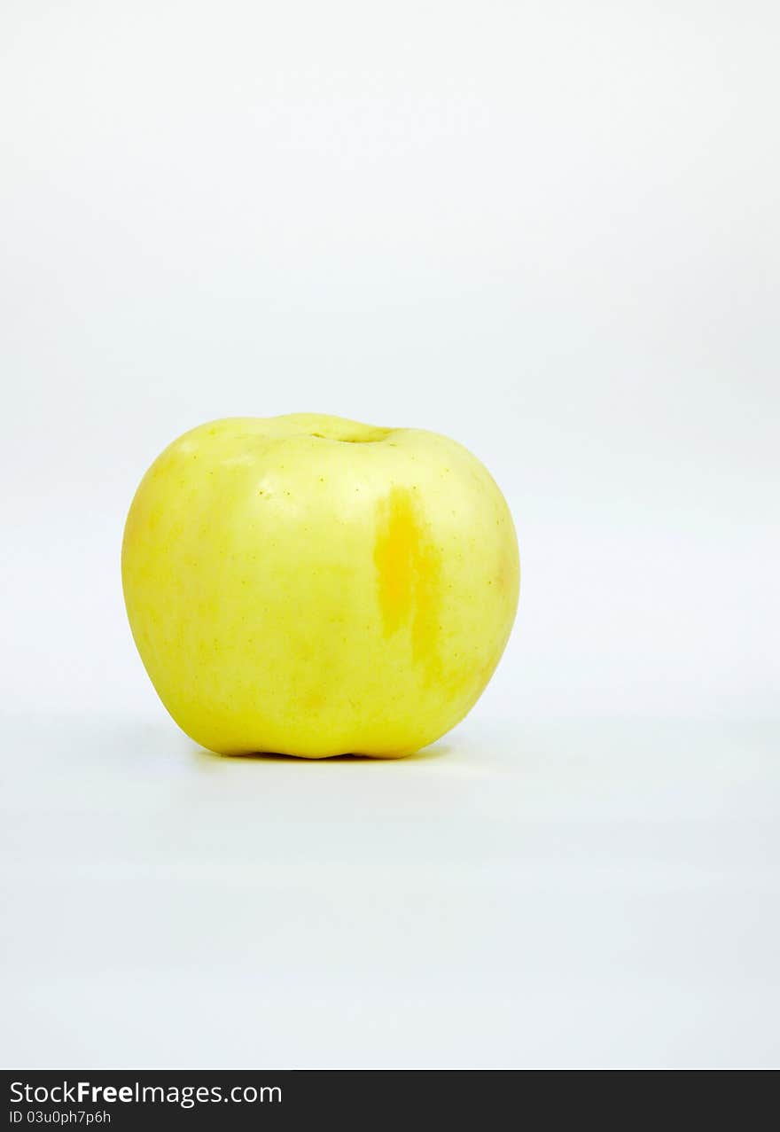 Yellow apple