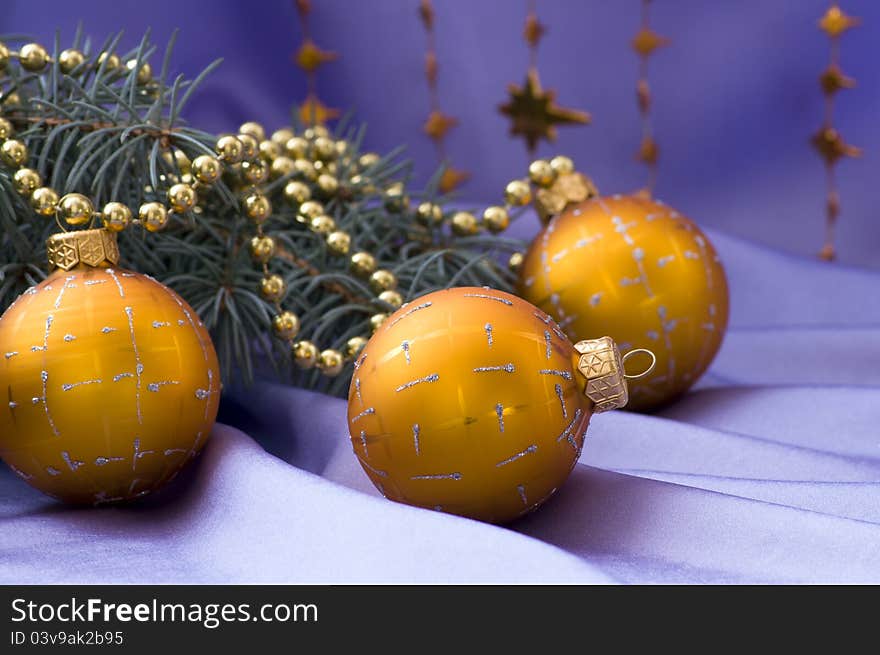 Christmas Balls gold and pine