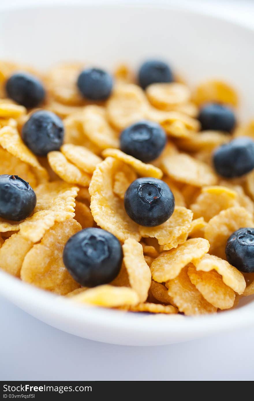 Corn Flakes With Fresh Bilberry