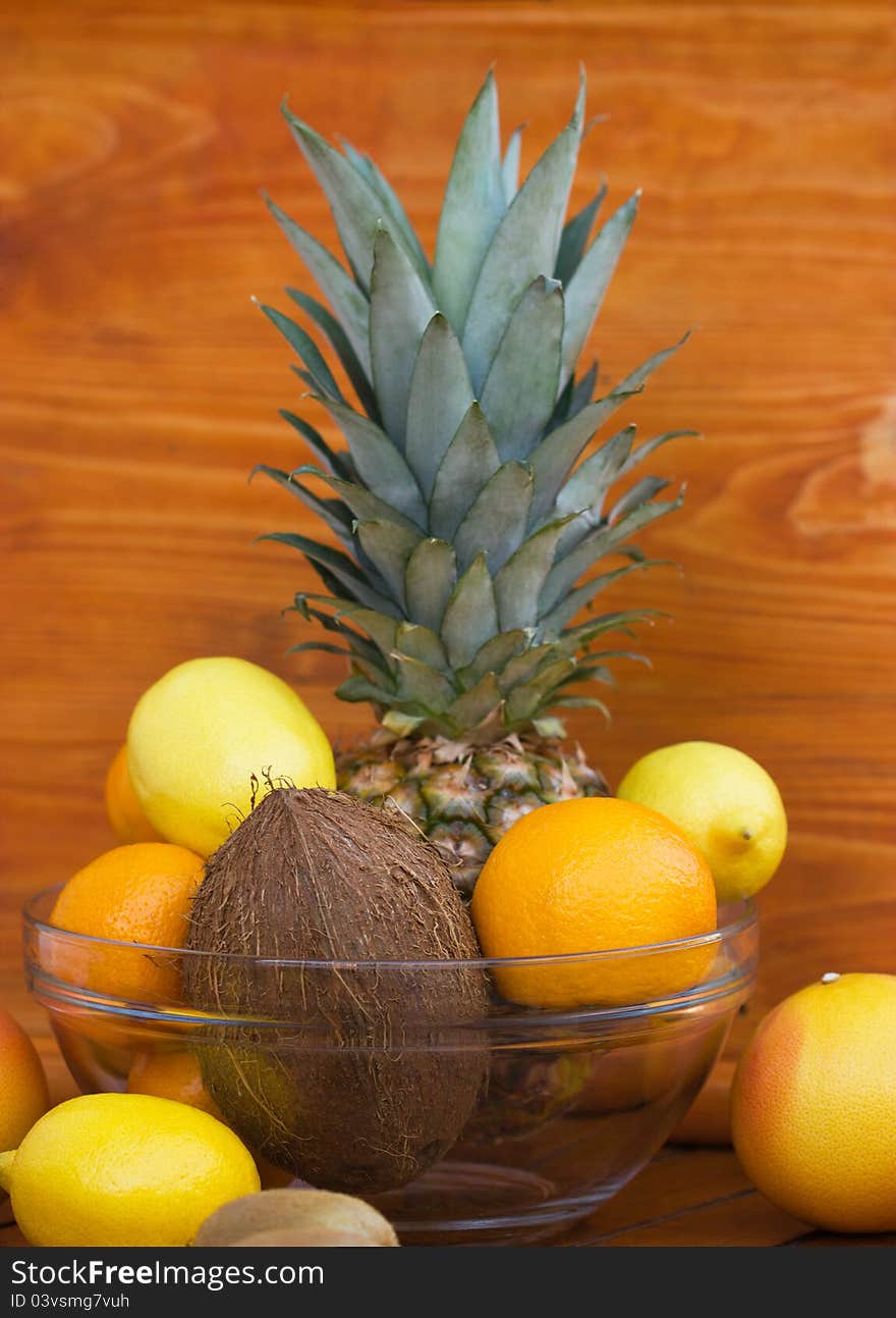 Glass bowl filled with fresh fruit